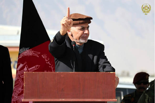Ghani Briefed on Operations  During Visit to Commando Corps